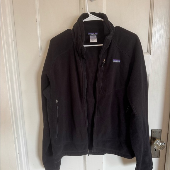 Patagonia men’s black R4 micro fleece jacket size medium - Picture 7 of 7